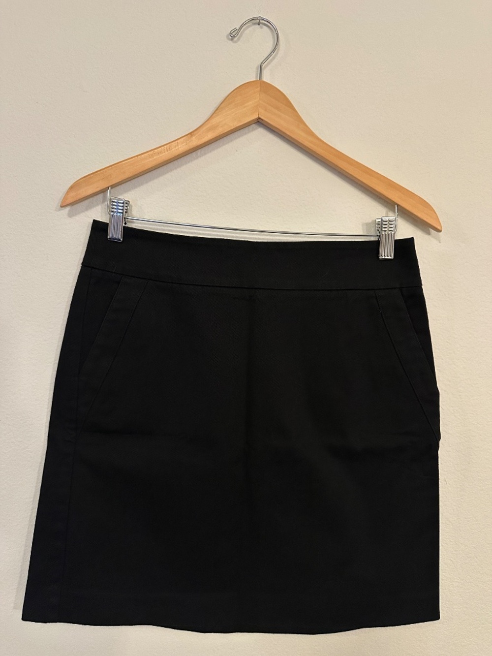 LOFT Black Cotton Blend Mini Skirt Size 4 NWT